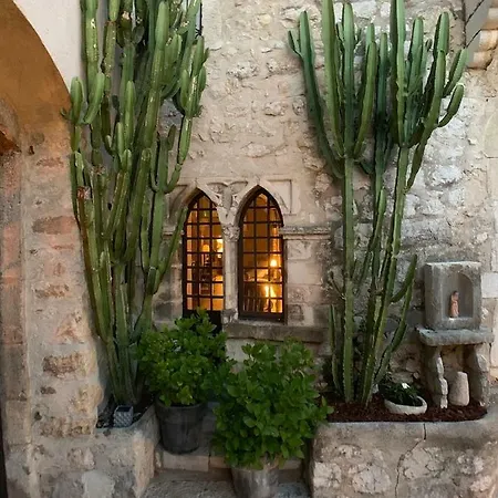 L'abbaye 3*